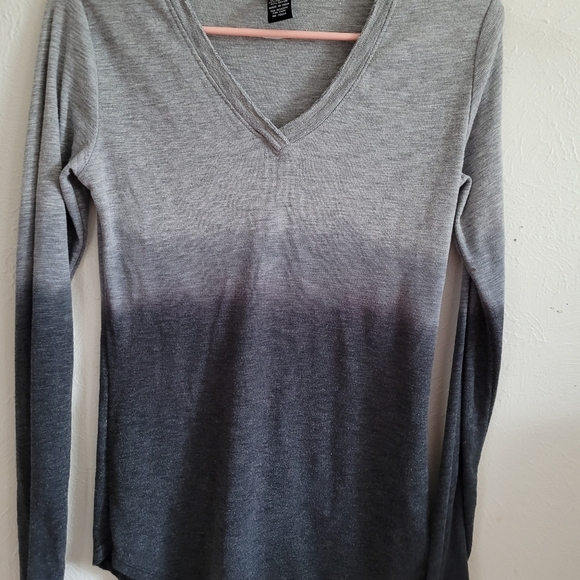 Rue21 long sleeve - Picture 1 of 7